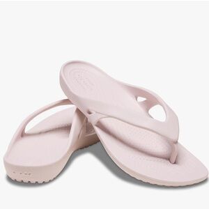 Crocs Size 11W Kardee II Flip Flop New With Tags in Barely Pink